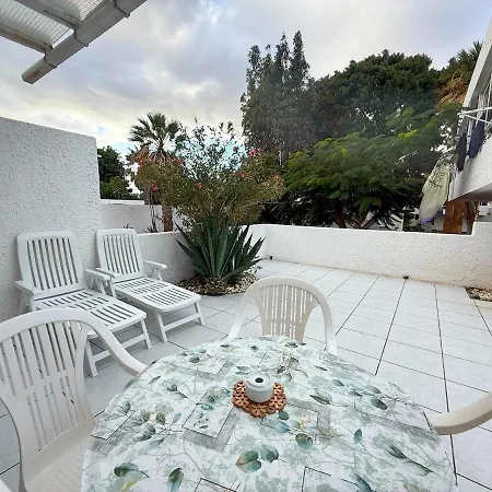 Eureka! Sunny Bravo's House Apartment